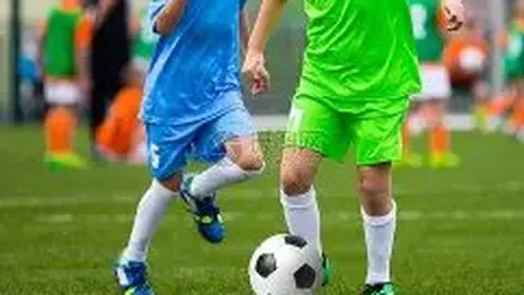 刘德华主演盛宴星光熠熠，关之琳逆龄青春，吕良伟夫妇似金童玉女